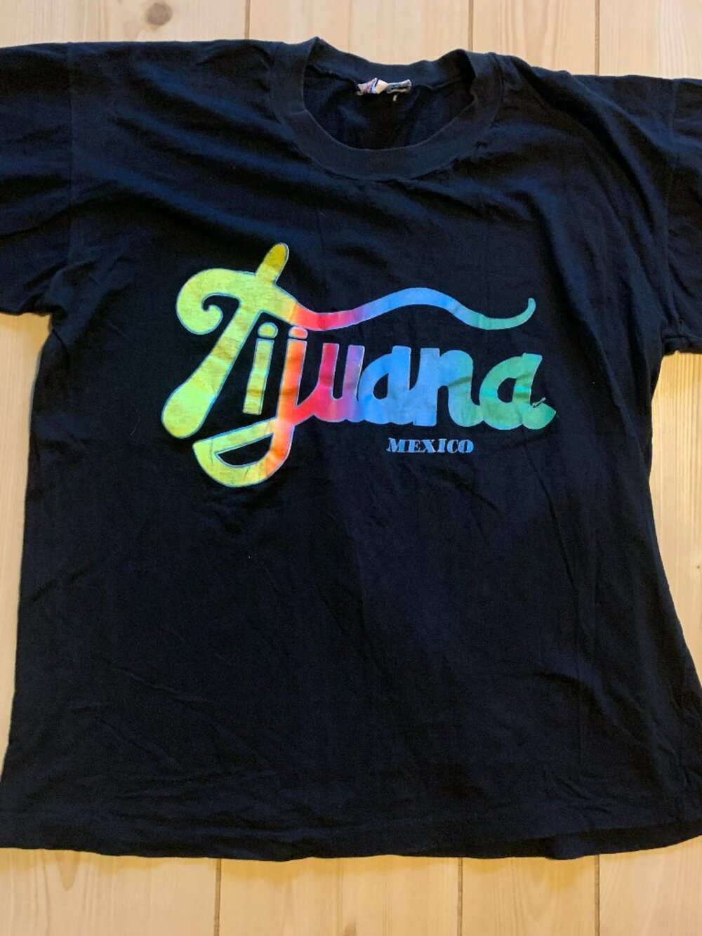 Vintage 90s Single Stitch Golden Anchor Tijuana Mexico Latino Rainbow T-Shirt L